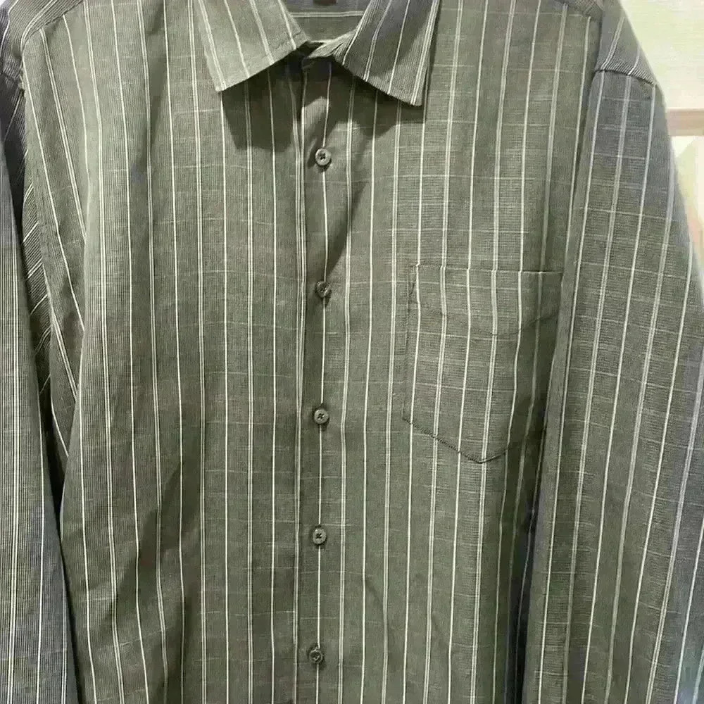 George Mens LS XL 46-48.. charcoal grey plaid stripe Pit2Pit 26”see more info - Picture 3 of 4